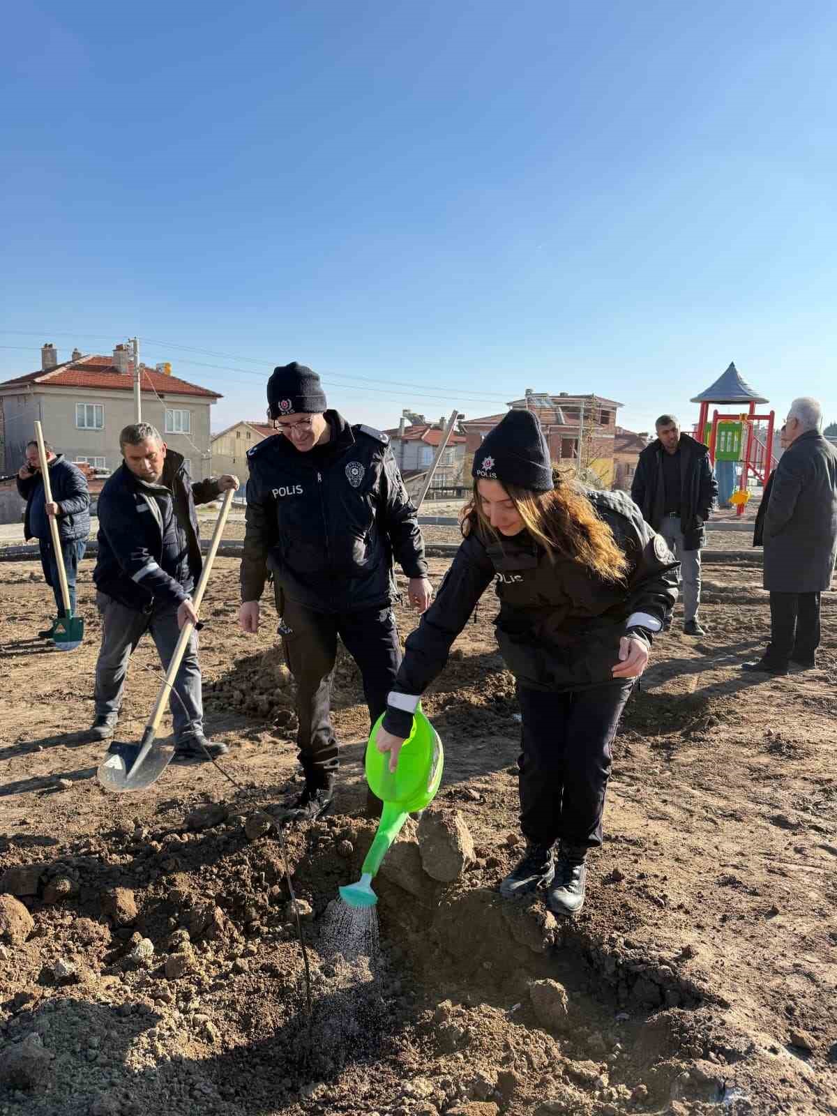 Şuhut İlçe Emniyet Müdürlüğü Hatıra Ormanı oluşturuldu