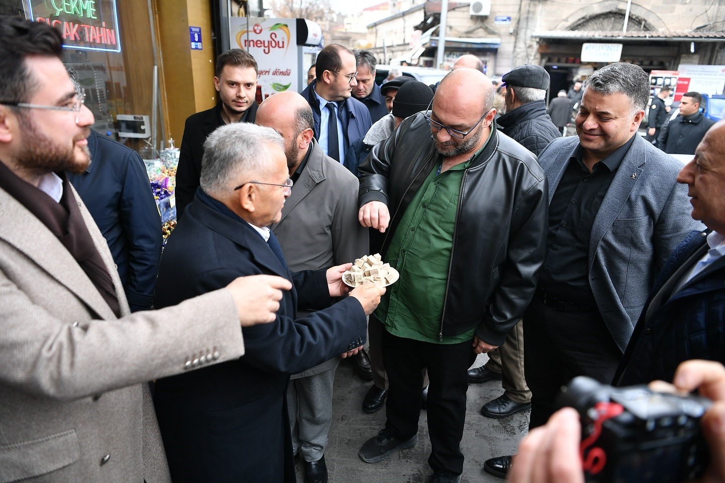 Başkan Büyükkılıç’tan Camikebir’de Gönül Belediyeciliği Buluşması