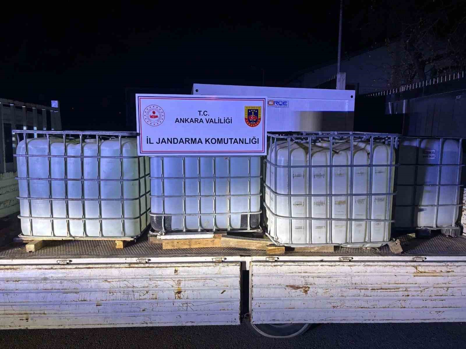 Ankara’da yasa dışı etil alkol ticareti yapan 2 kişi gözaltına alındı