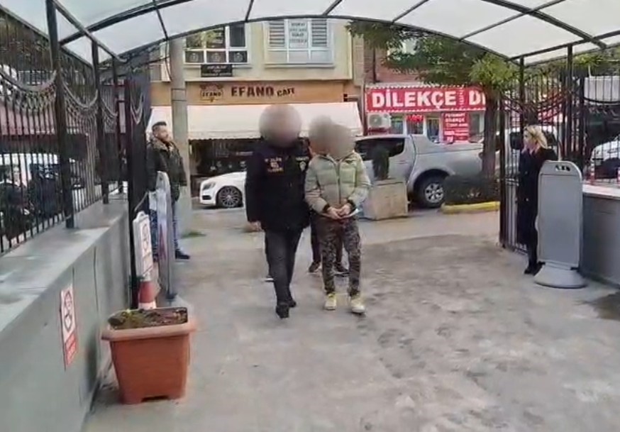 Kilitli motosikleti çalan 2 şüpheli yakalandı