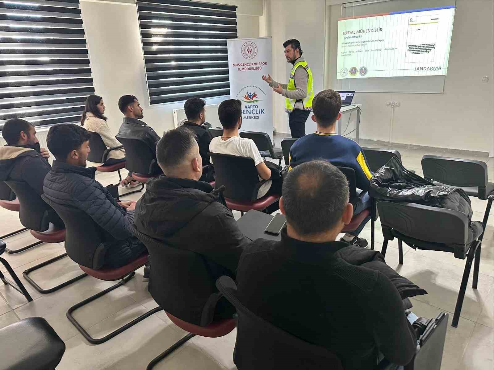 Muş’ta siber dolandırıcılığa karşı bilinçlendirme faaliyeti