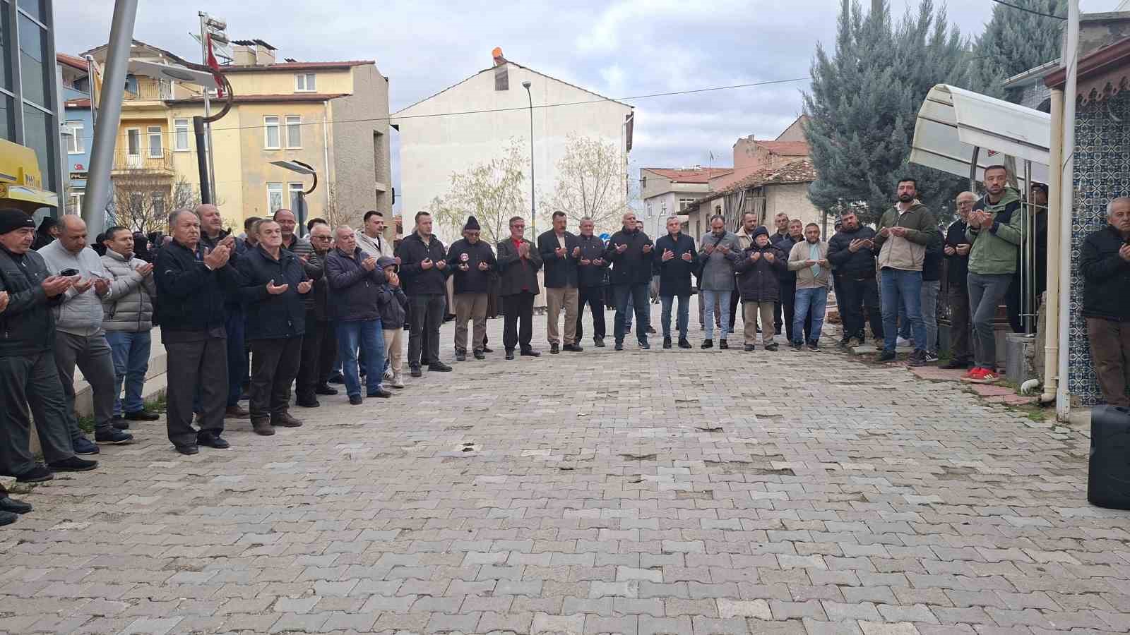 Hisarcık’ta umre kafilesi dualarla uğurlandı