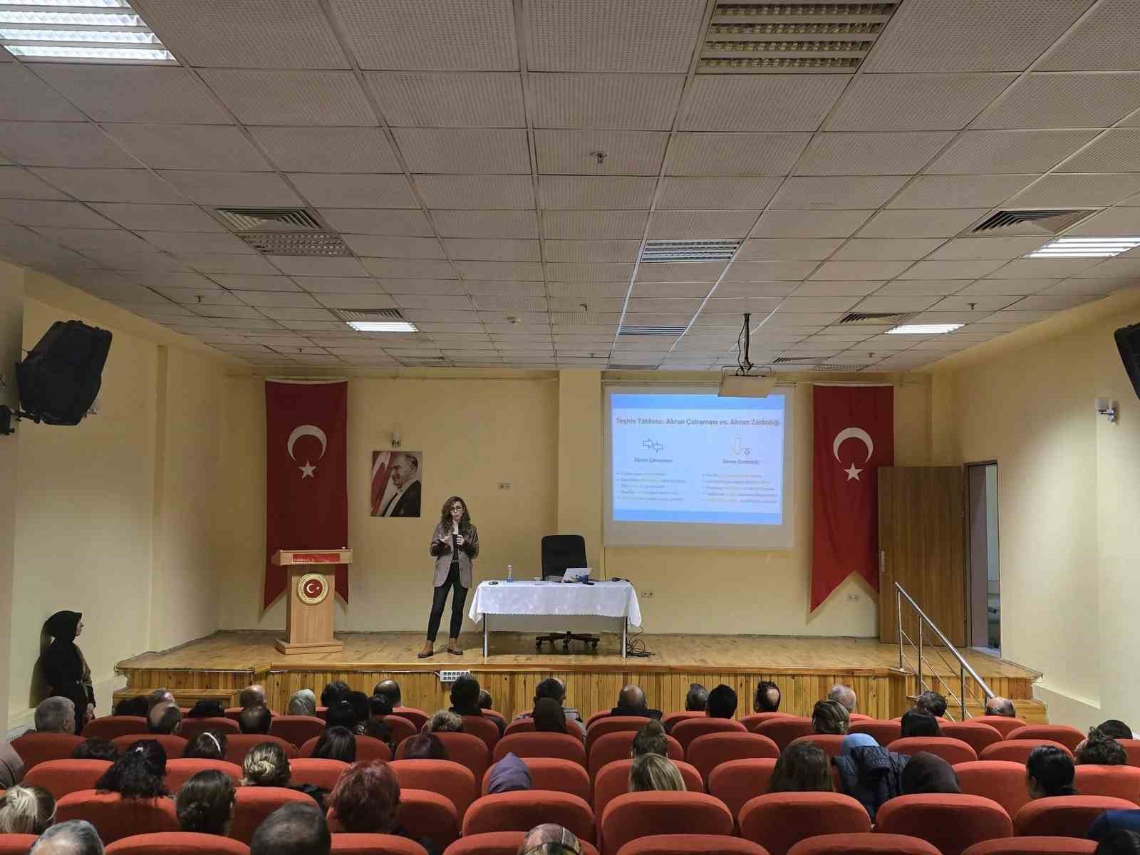 Emirdağ’da ‘Akran Zorbalığına Karşı Farkındalık Semineri’ ilgi gördü