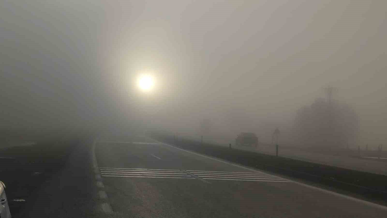 Bing&ouml;l&rsquo;de yoğun sis etkili oldu
