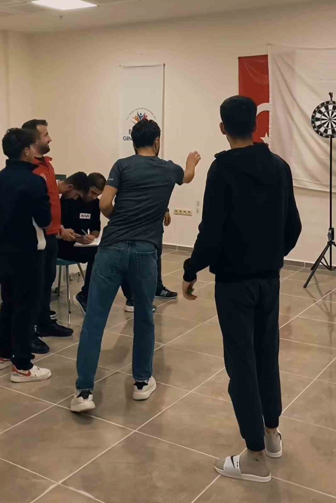 Bayburt’ta üniversite öğrencilerine yönelik dart turnuvası düzenlendi