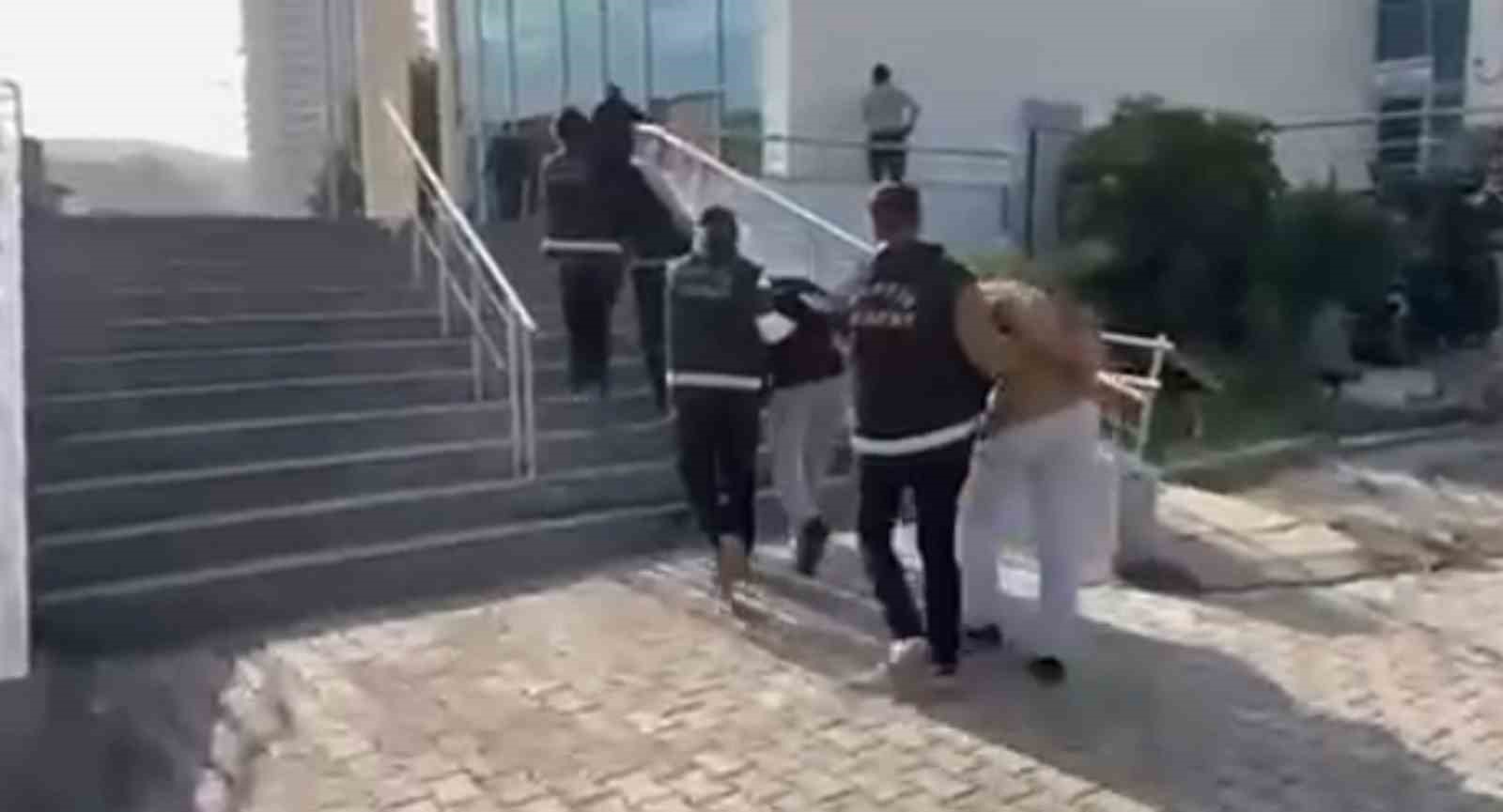 İskenderun&rsquo;da motosiklet hırsızlığı ş&uuml;phelisi 3 kişi yaklandı
