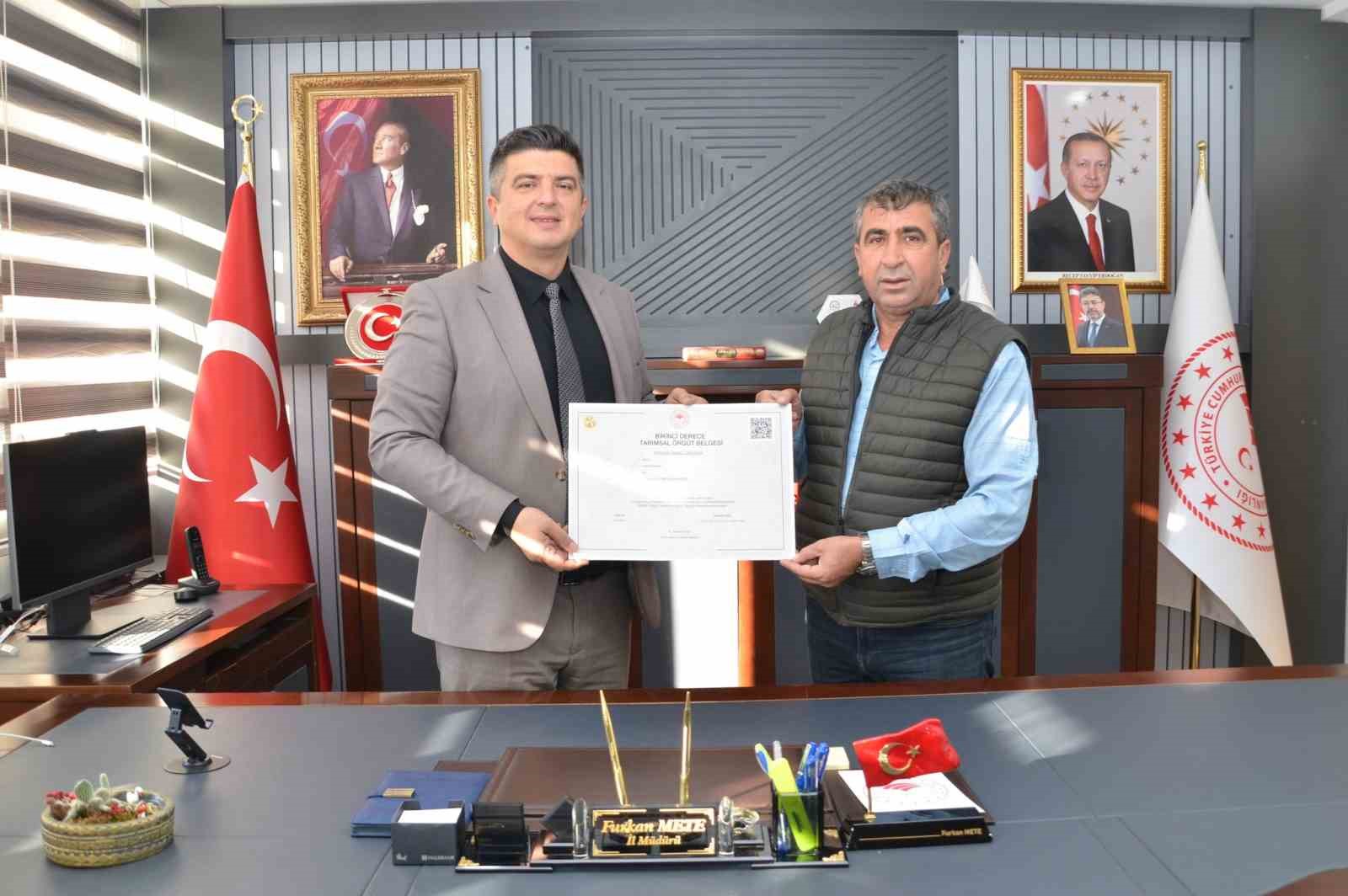 Niğde Süt Üreticileri Birliği’ne 1. Derece Tarımsal Örgüt belgesi