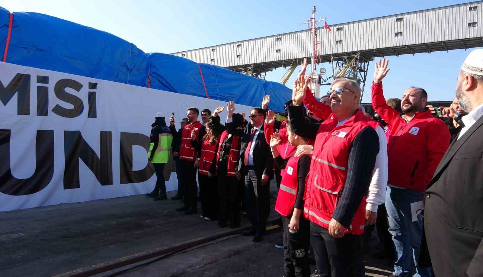 19. İyilik Gemisi Gazze&rsquo;ye insani yardım i&ccedil;in Mersin&rsquo;den yola &ccedil;ıktı
