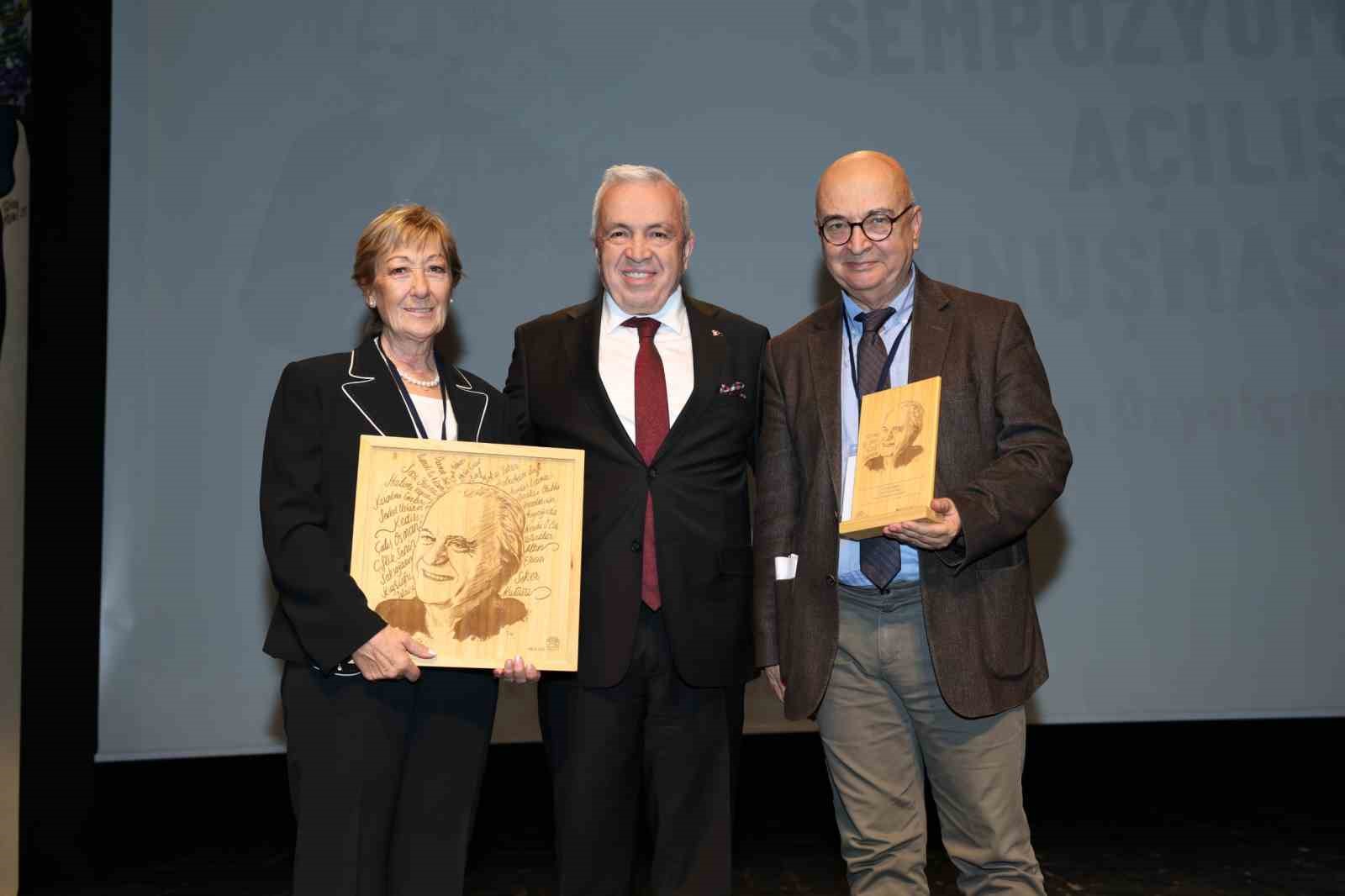 "&Ccedil;ocukluktan Sınıfa, Sınıftan Hayata Rıfat Ilgaz Sempozyumu" başladı
