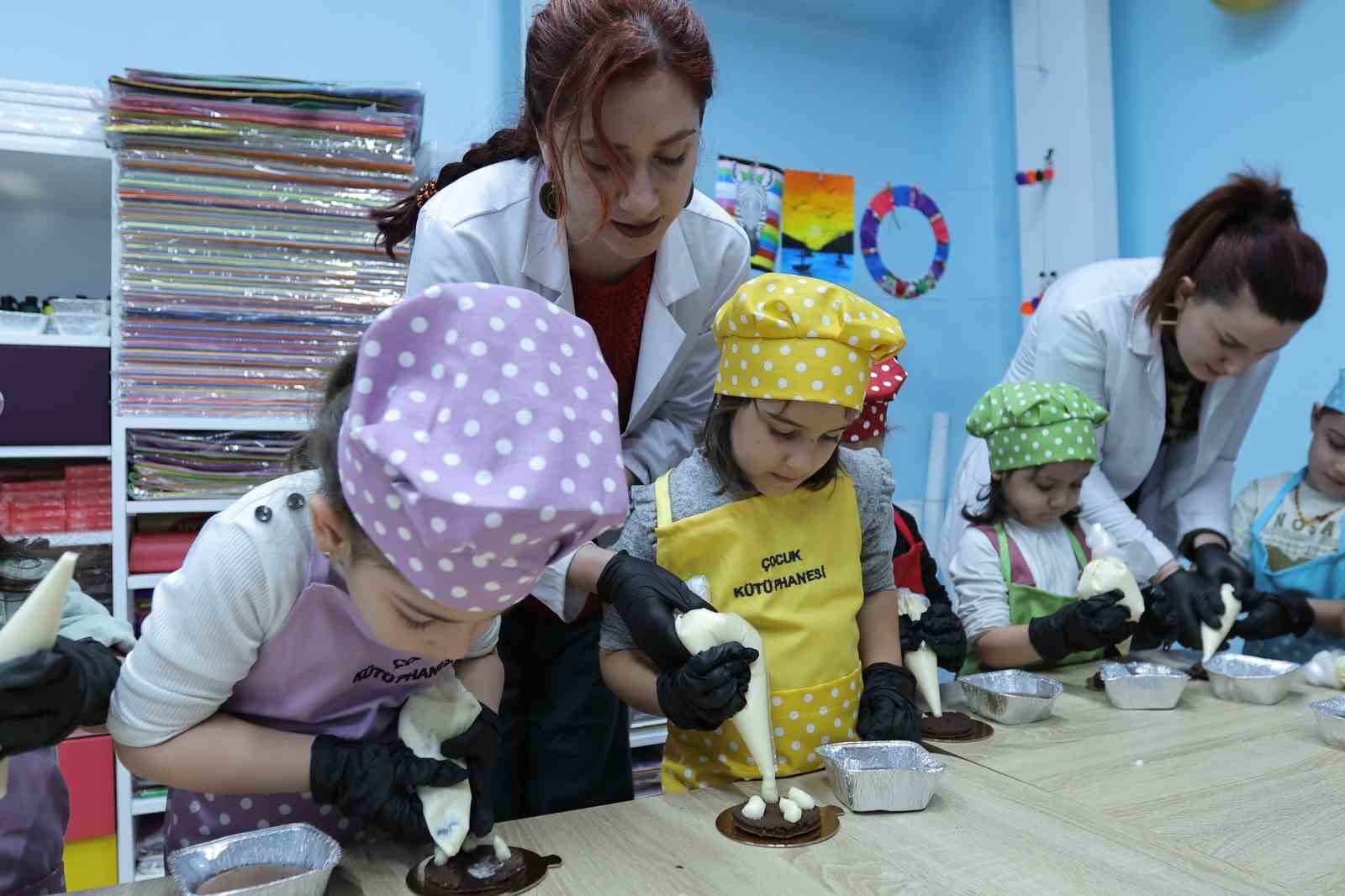 B&uuml;y&uuml;kşehir&rsquo;in miniklere &ouml;zel merkezinde Minik Şefler Mutfakta etkinliği
