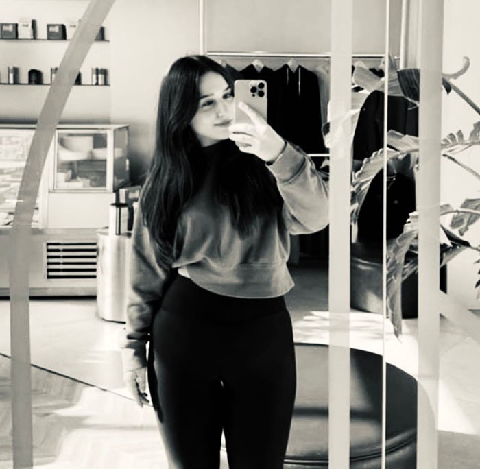 Otomobilinde silahlı saldırıya uğrayan genç kız toprağa verildi