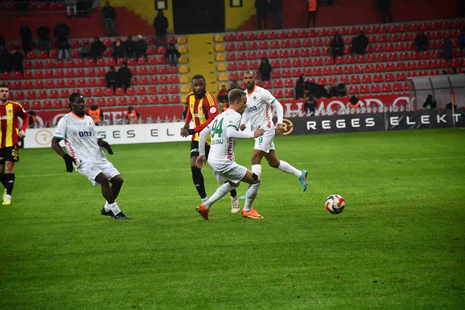 Trendyol Süper Lig: Kayserispor: 0 - Corendon Alanyaspor: 0 (Maç sonucu)