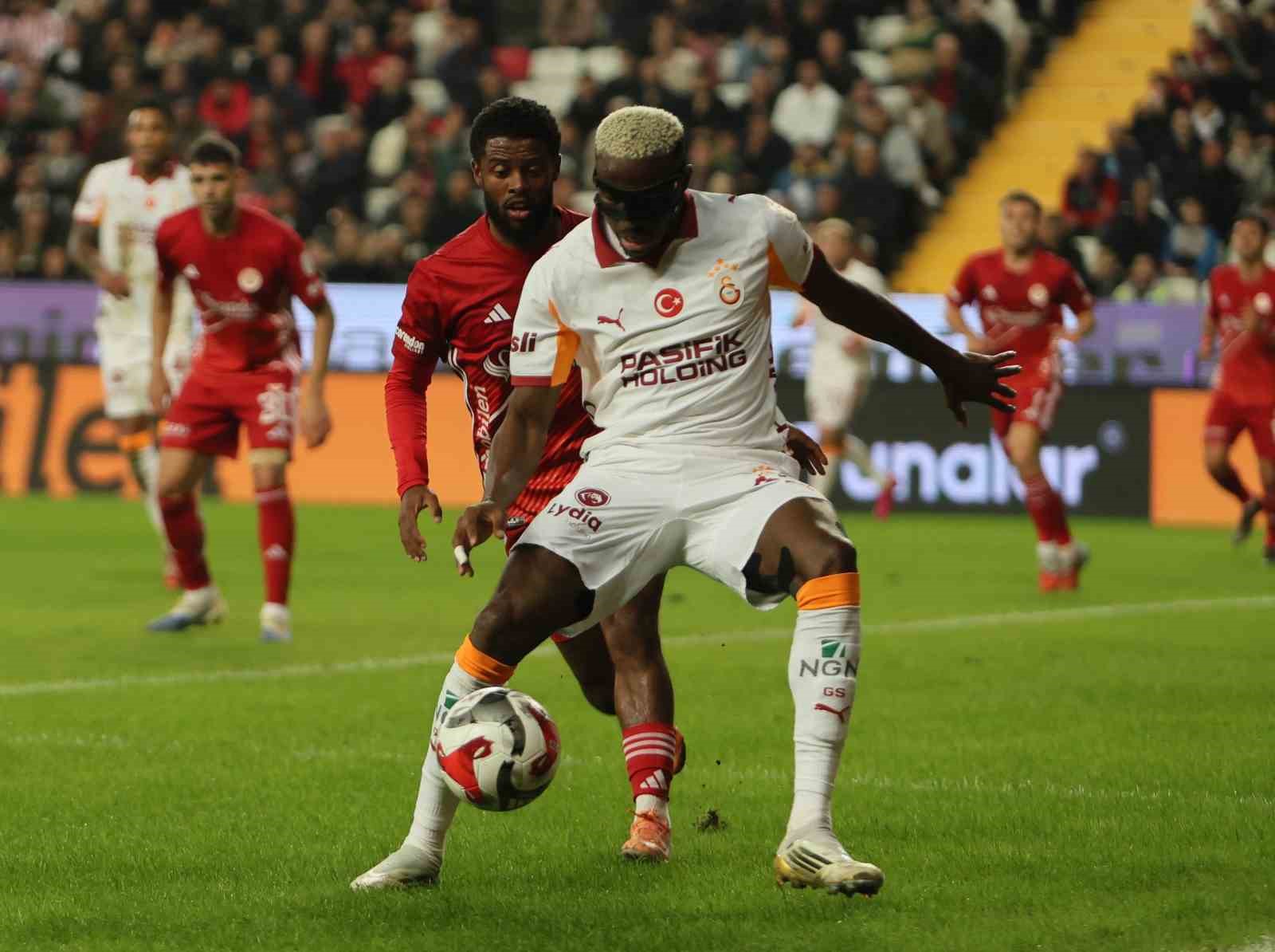 Trendyol Süper Lig: Antalyaspor: 0 - Galatasaray: 2 (Maç devam ediyor)