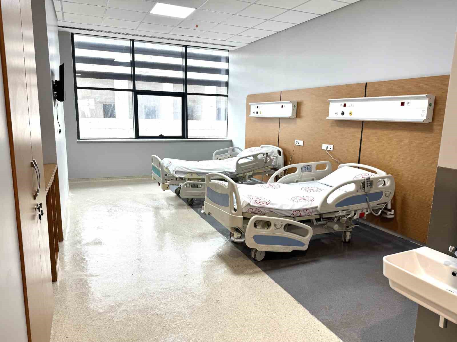 Kayapınar Şehir Hastanesinde örnek hasta odası tamamlandı