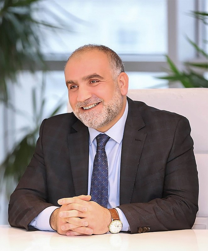 Başkan Sandıkçı: "Eğitim yolculuğunun her aşamasında öğrencilerimizin ve ailelerimizin yanındayız"