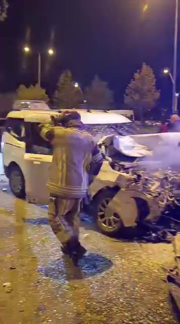 Diyarbakır’da zincirleme kaza: 3 yaralı