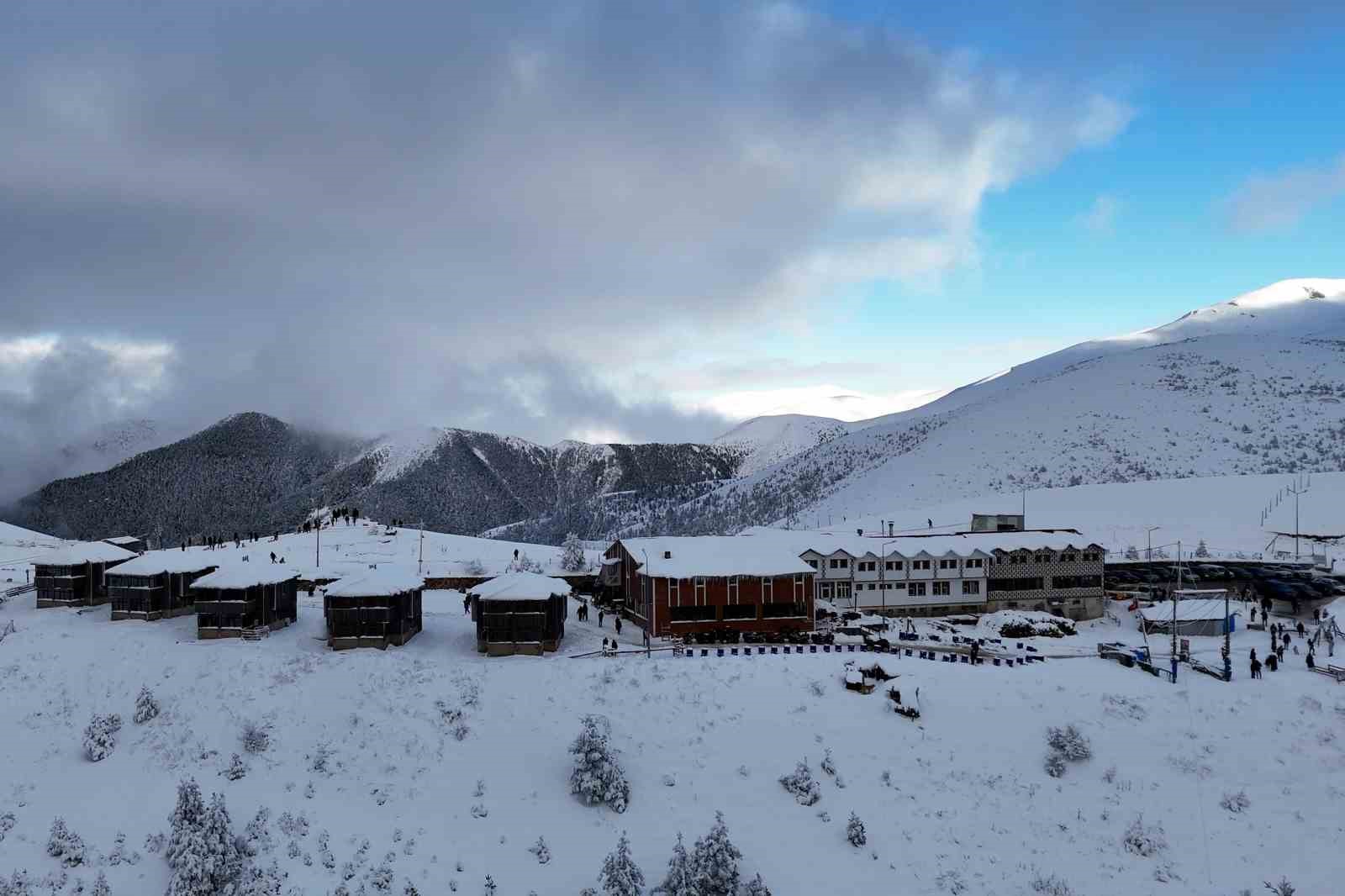 Zigana’nın zirvesinde "kar" yoğunluğu