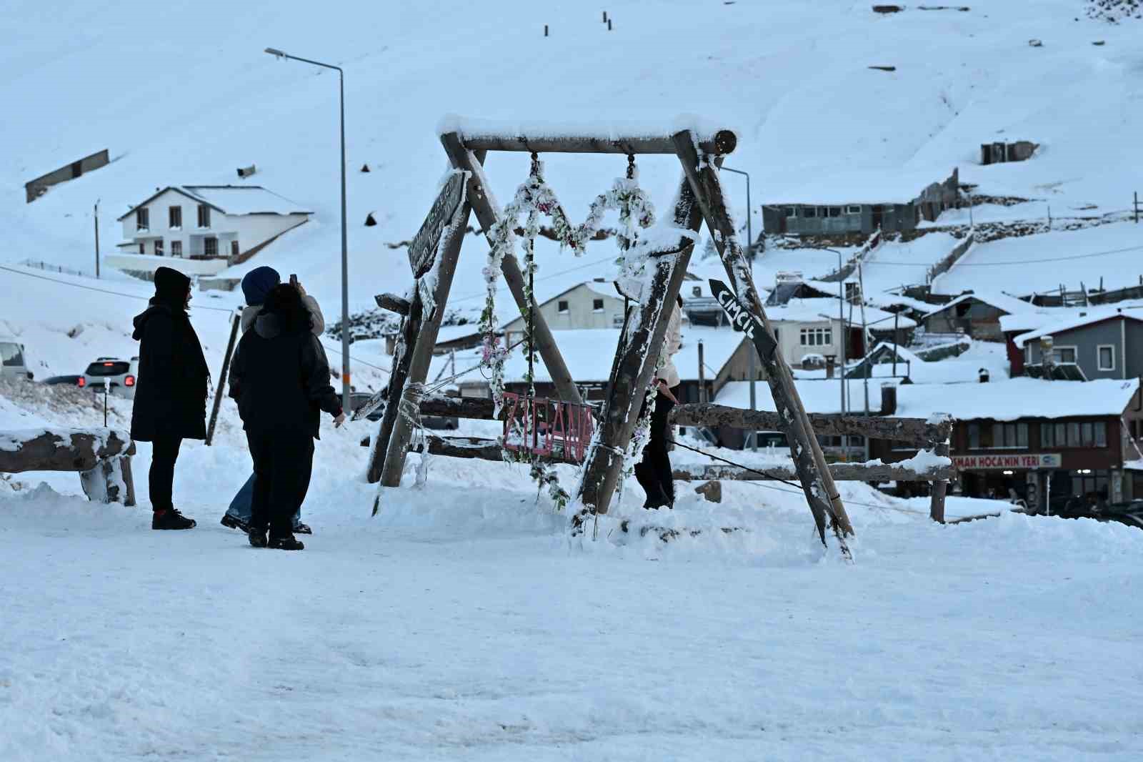 Zigana’nın zirvesinde "kar" yoğunluğu