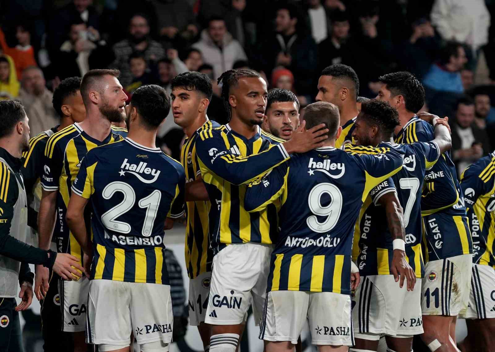 Fenerbah&ccedil;e ile Konyaspor 49. randevuda
