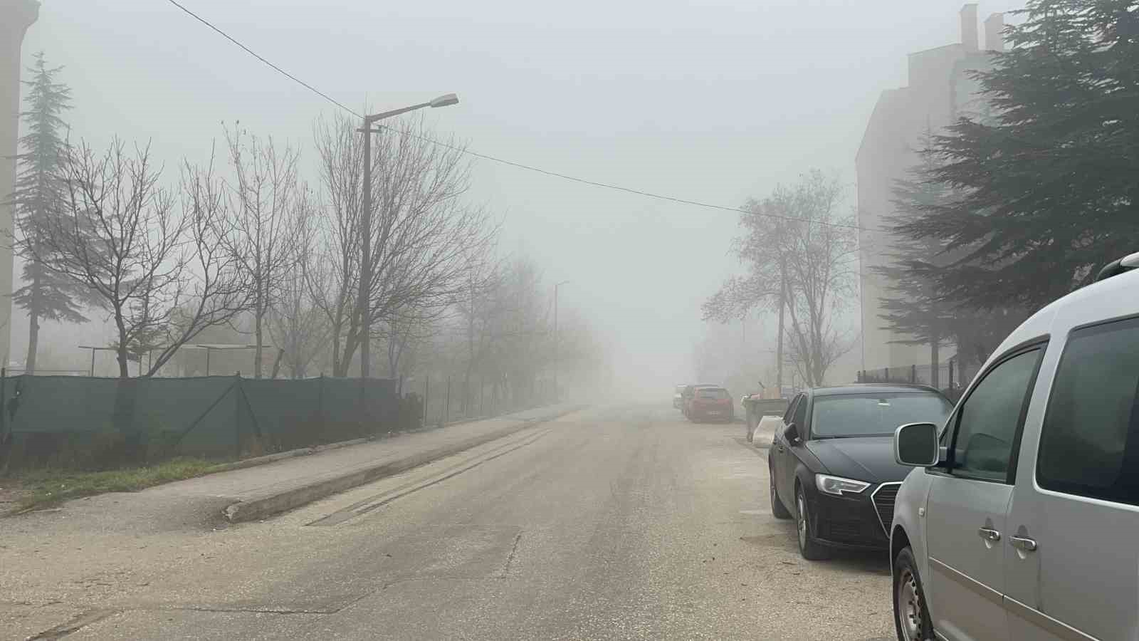 Eskişehir&rsquo;in y&uuml;ksek kesimlerinde sis etkili oldu
