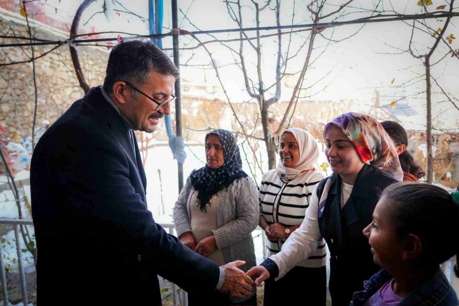 Vali Ali &Ccedil;elik&rsquo;ten Şehit Er Halit Tatlı&rsquo;nın ailesine ziyaret
