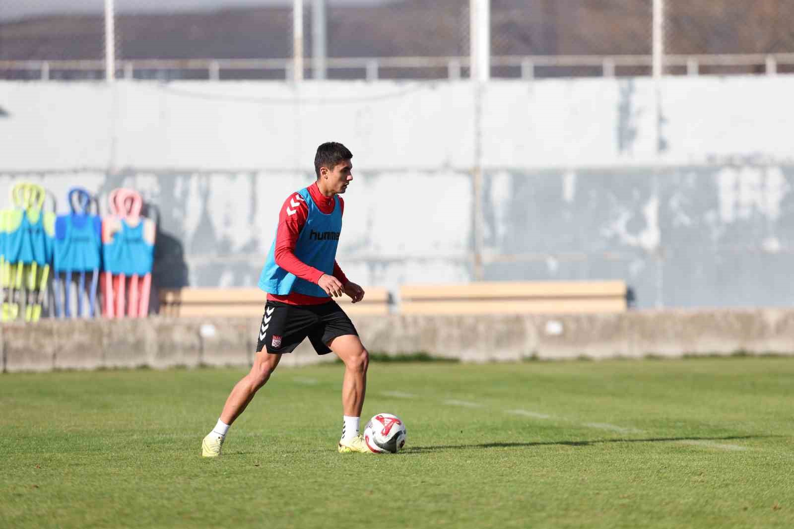 Sivasspor, Iğdır FK ma&ccedil;ının hazırlıklarına başladı
