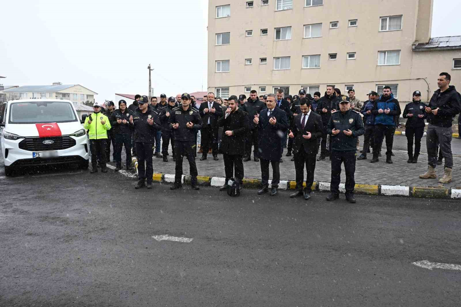 Ardahan&rsquo;da emniyete tahsis edilen 20 yeni ara&ccedil; t&ouml;renle hizmete alındı
