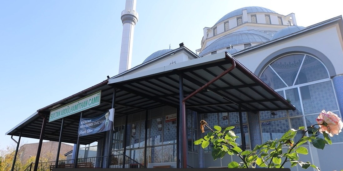 Kartepe Abdülhamit Han Camii’ne estetik görünüm