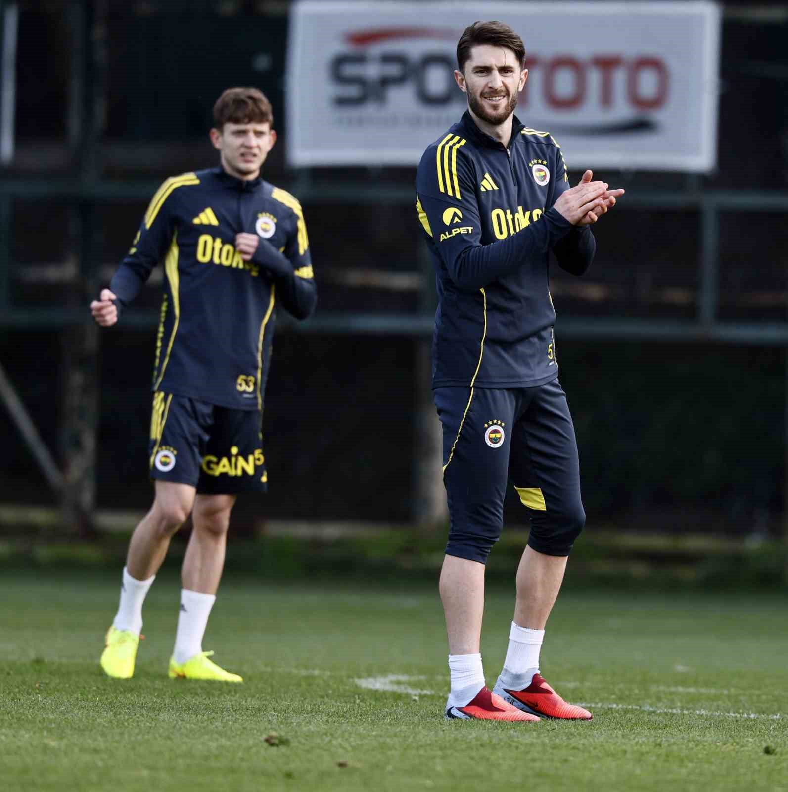 Fenerbah&ccedil;e, Konyaspor ma&ccedil;ı hazırlıklarını tamamladı
