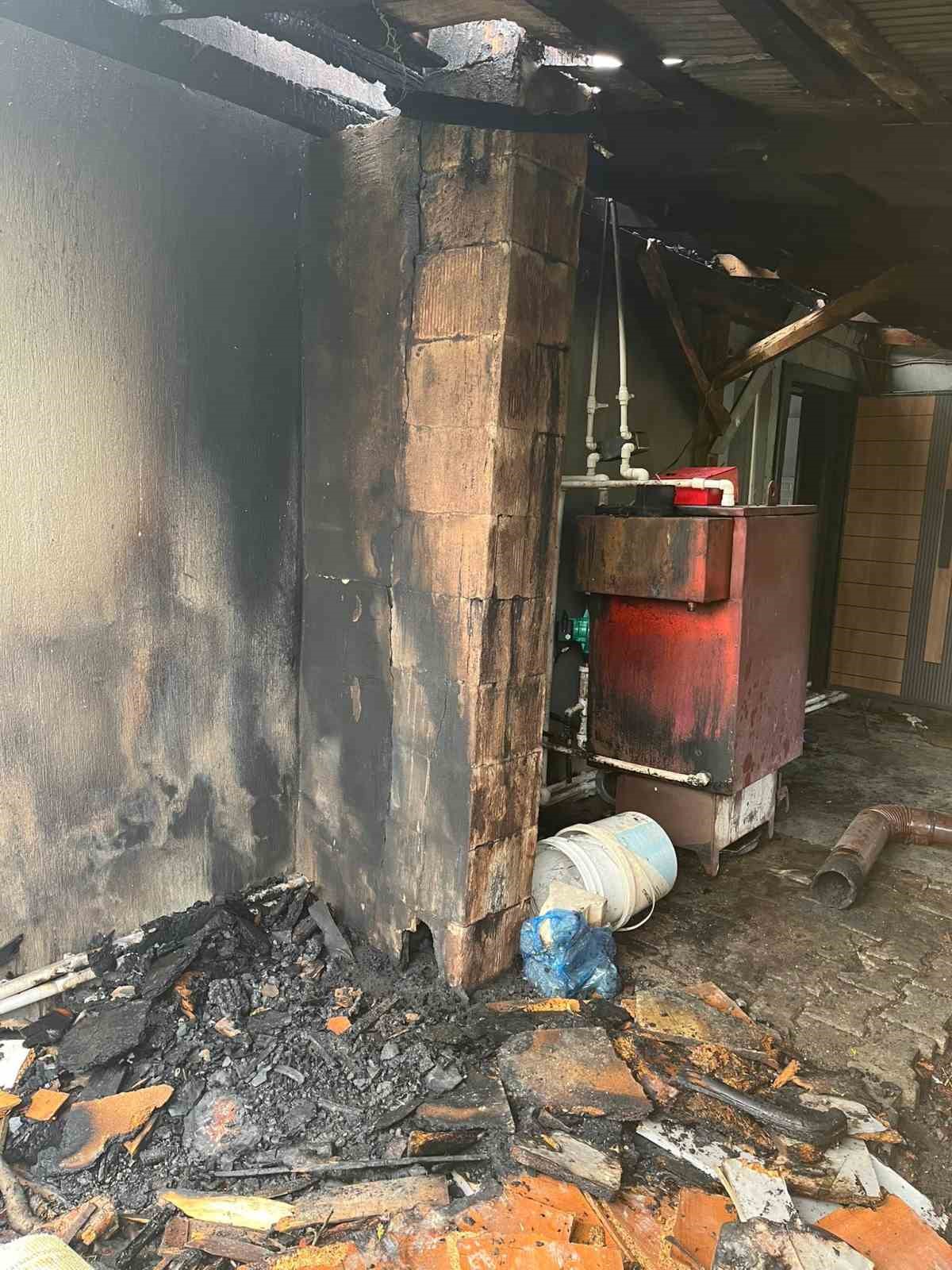 Osmaneli’de ev yangını: Eşyalar kullanılamaz hale geldi