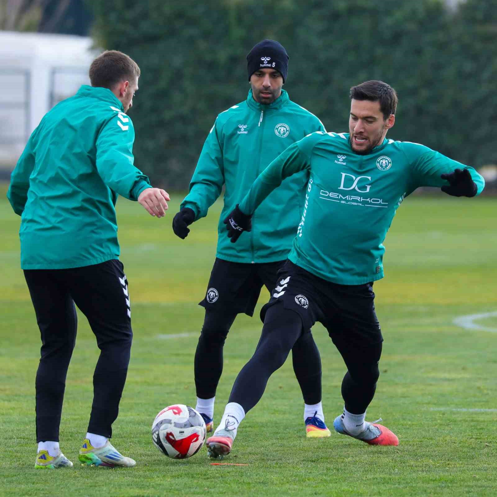 Konyaspor, Fenerbahçe maçının hazırlıklarını tamamladı