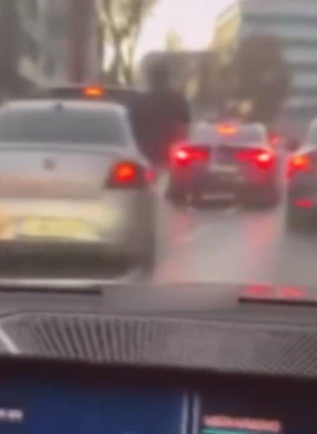 Düğün konvoyunda trafiği tehlikeye atan şahıslara 15 bin 888 TL ceza