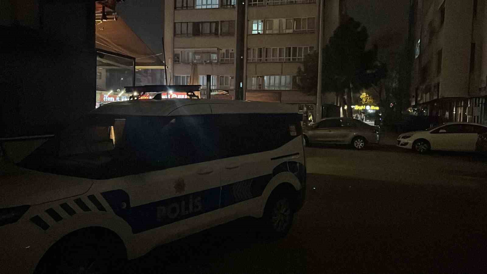 Husumetli iki grup arasında çıkan kavga kanlı bitti: 2 yaralı