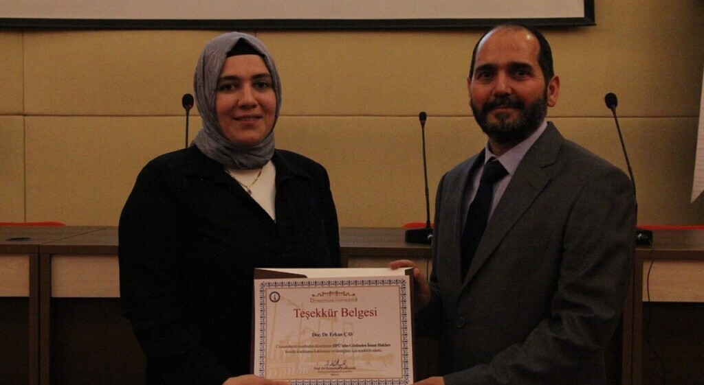 Kütahya’da "İnsan Hakları" konulu konferans