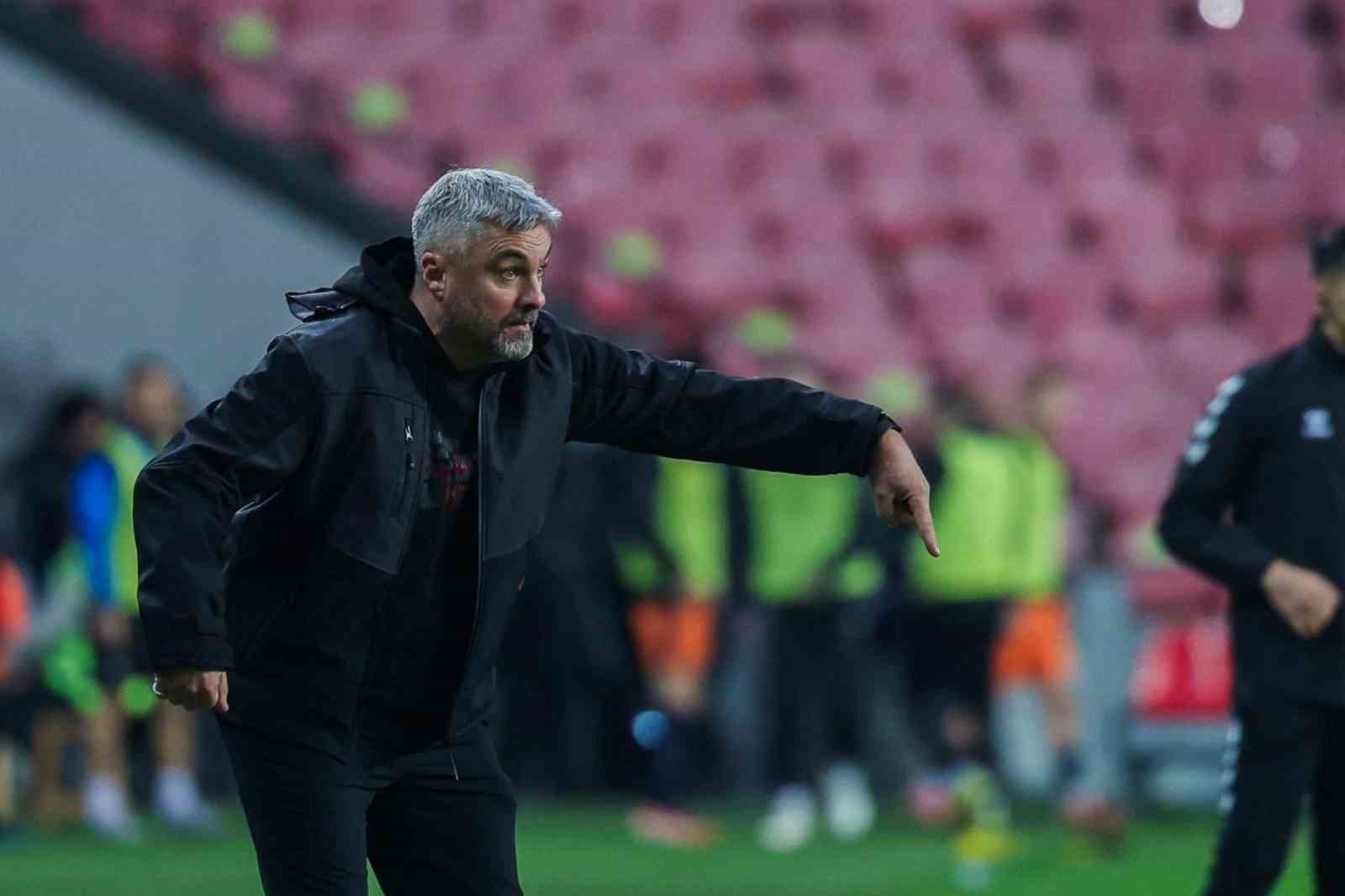 Yüksel Yıldırım: "Thomas Reis ile 2 yıllık sözleşme yenileyeceğiz"