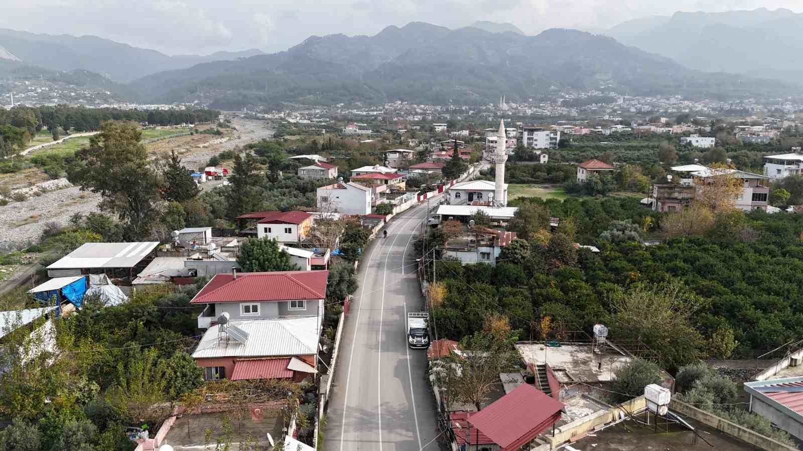 HBB, Dörtyol’da 2 mahallede asfaltlama çalışmalarını tamamladı
