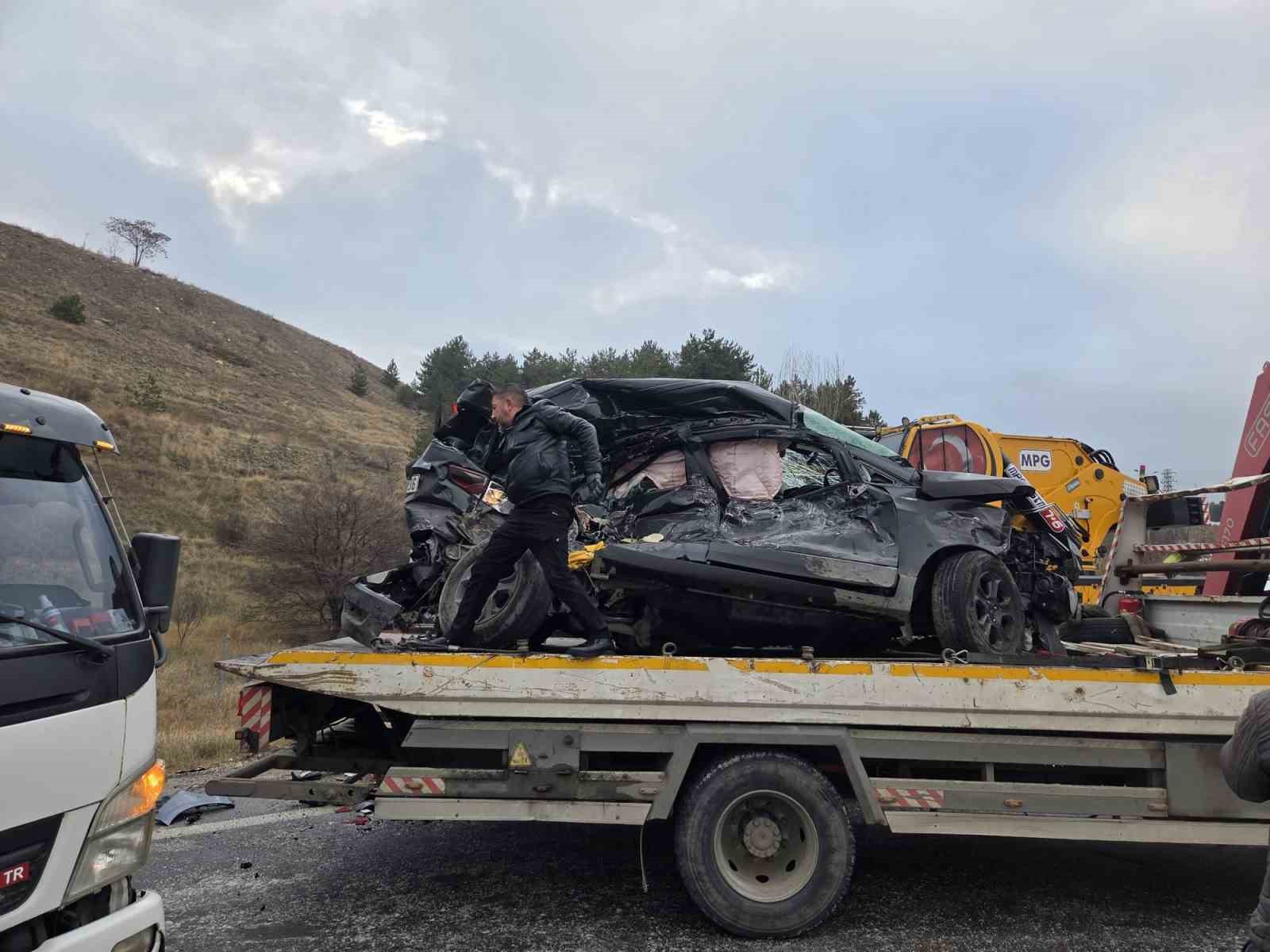 Ankara’da 6 araçlı zincirleme kaza: 5 yaralı
