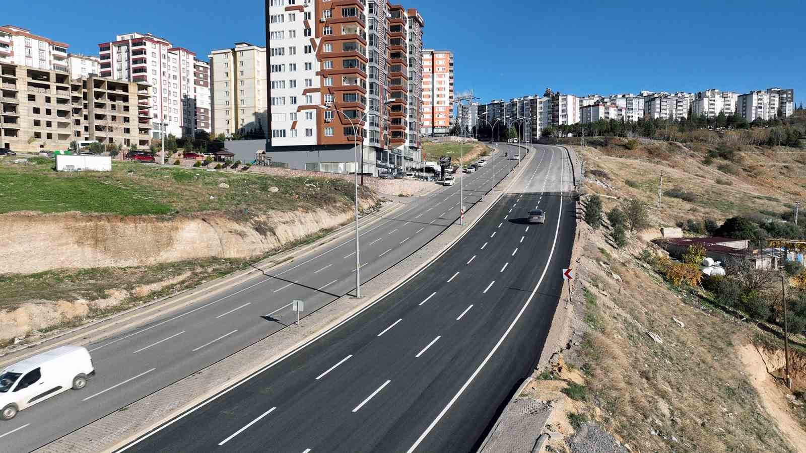 Kahramanmaraş’ta yenilenen bulvar trafiğe açıldı