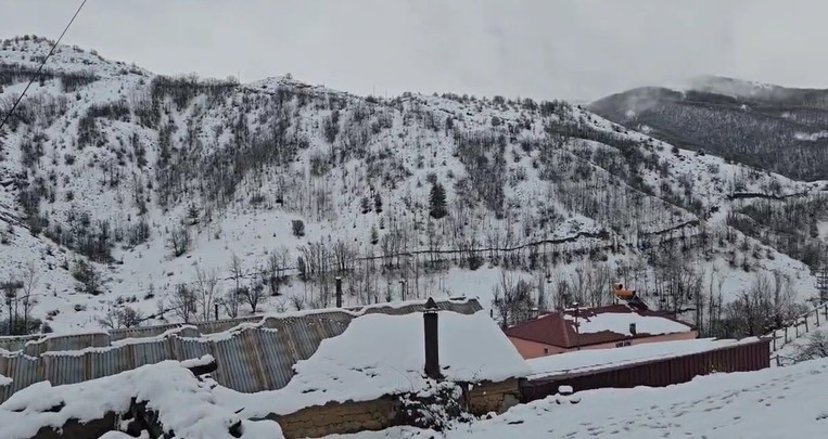 Erzincan’ın yüksek kesimleri beyaza büründü