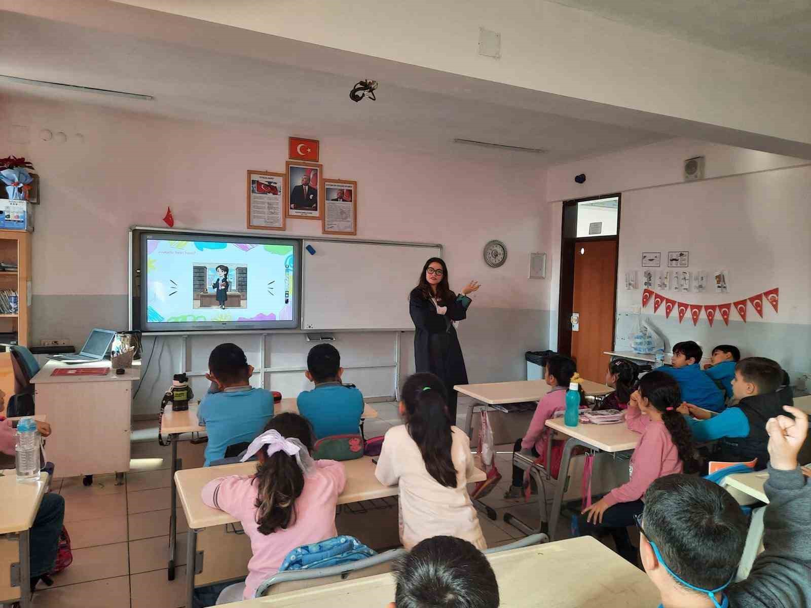 Öğrenciler avukatlık mesleğini tanıdı