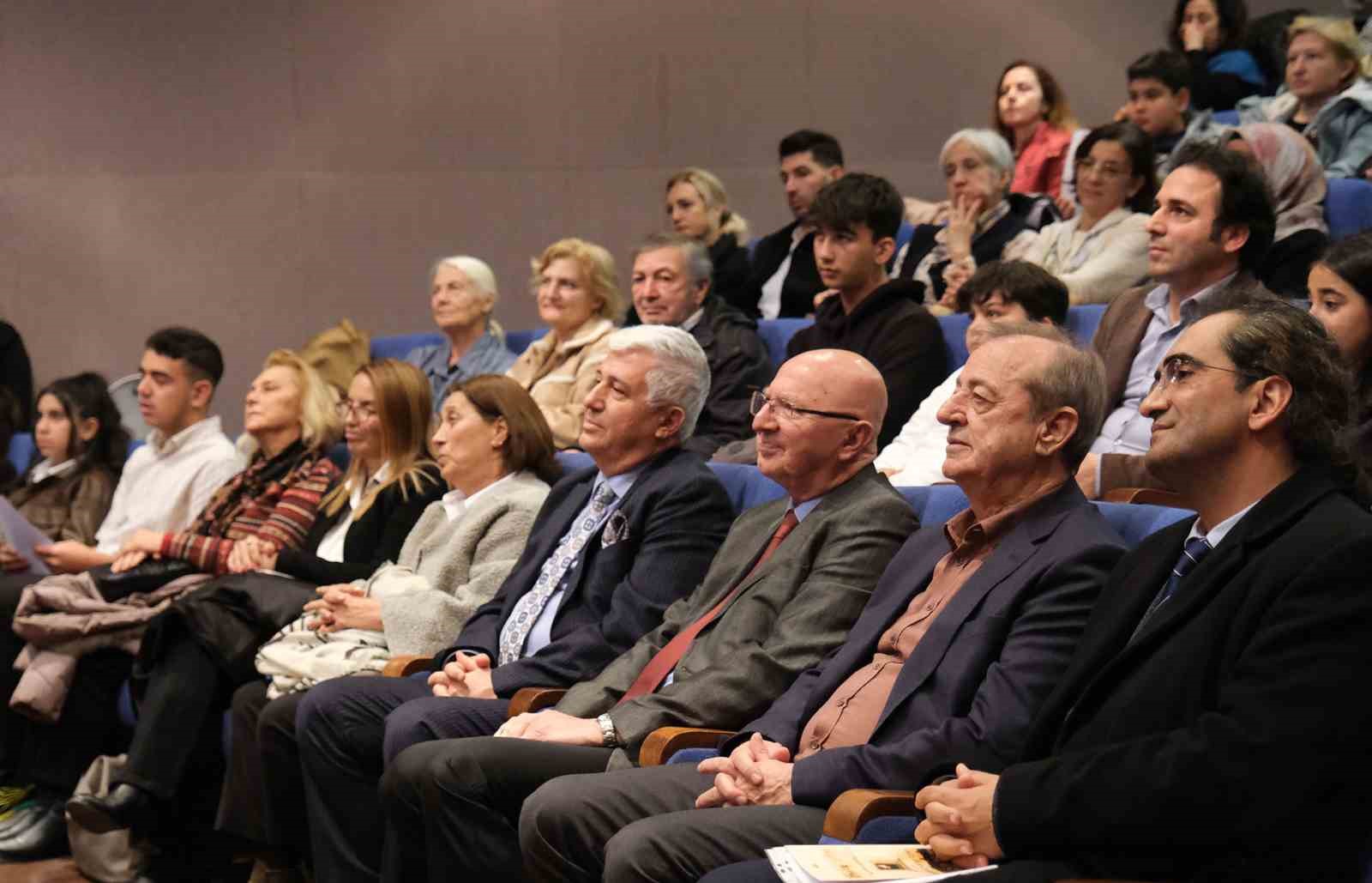 Büyükçekmece’nin genç şairleri, ilhamlarını dizelere taşıdı
