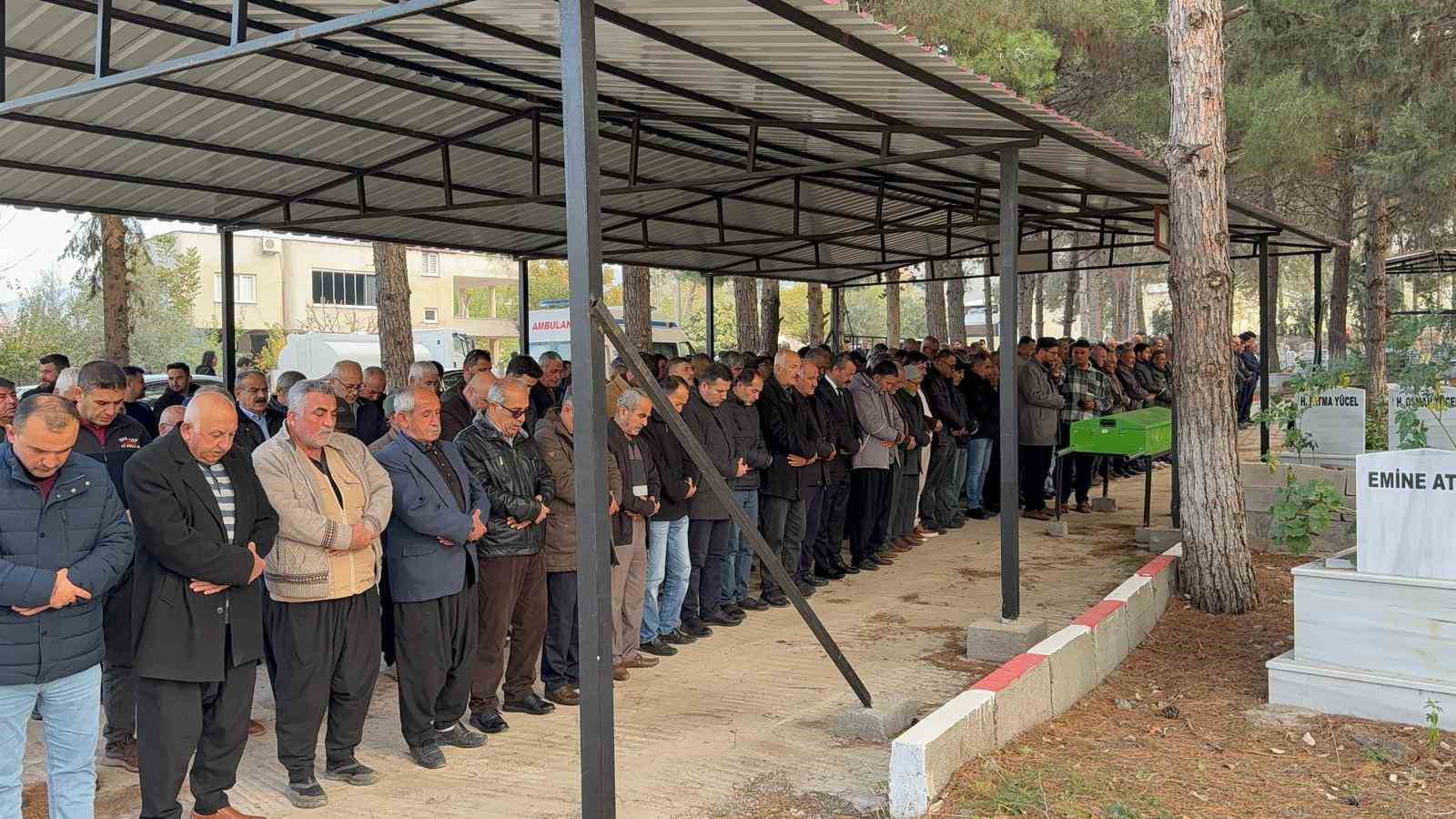 Osmaniye’de feci kazada ölen 3 kişi son yolculuğuna uğurlandı