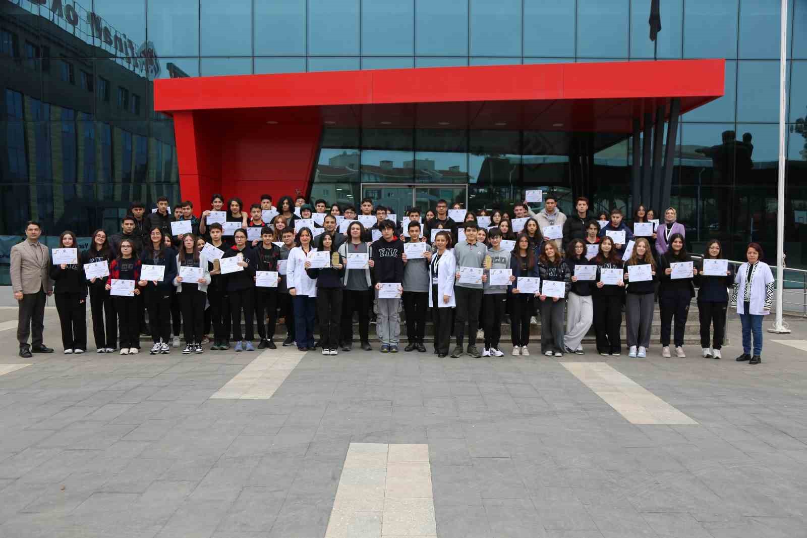 Diyarbakır’ın altın çocukları Final Okullarından dünya sahnesine yürüyor