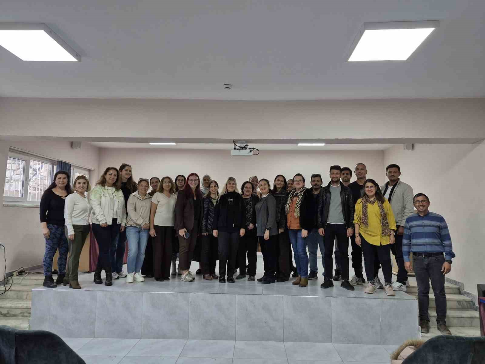 Öğretmenlere yönelik diyabet farkındalık eğitimi başarıyla tamamlandı