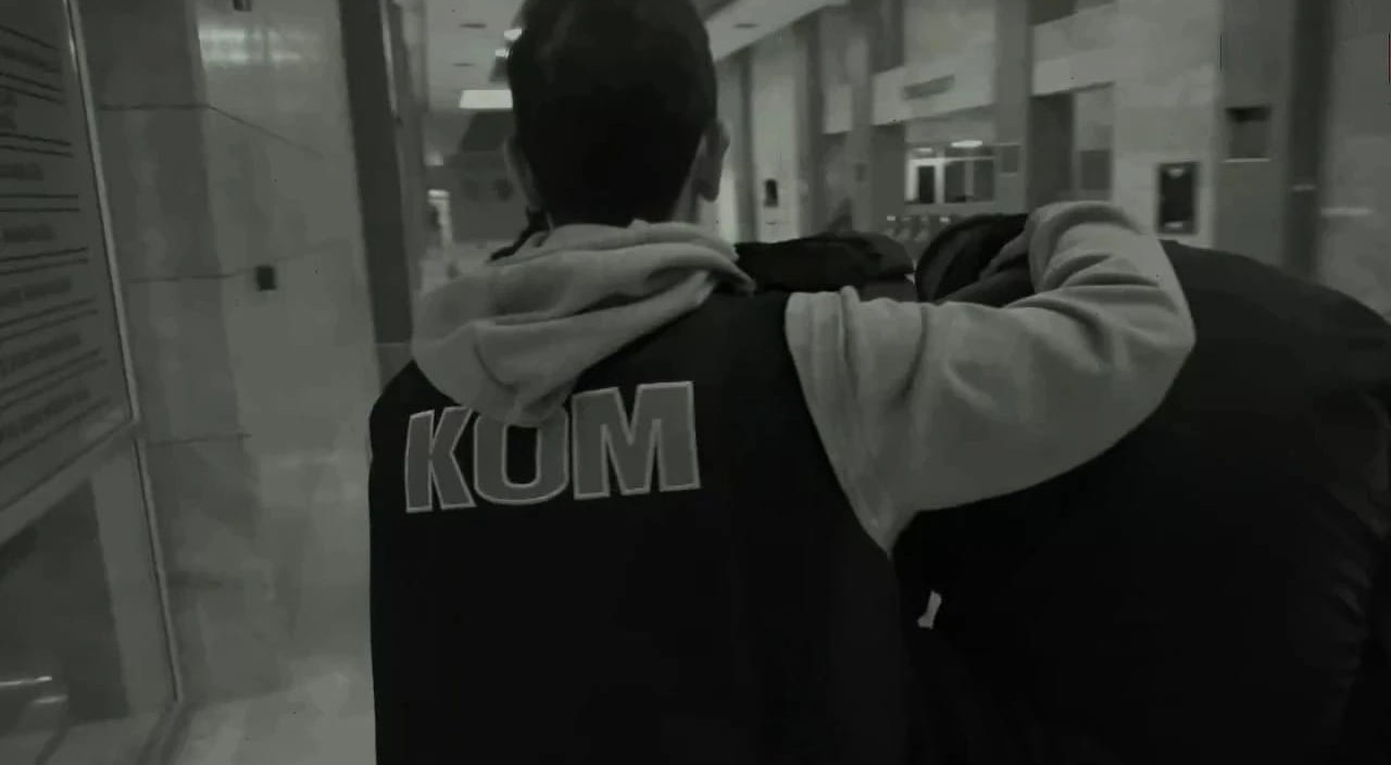 Antalya’da tehditle para istedikleri iş yerini kurşunlayan 3 şüpheli tutuklandı