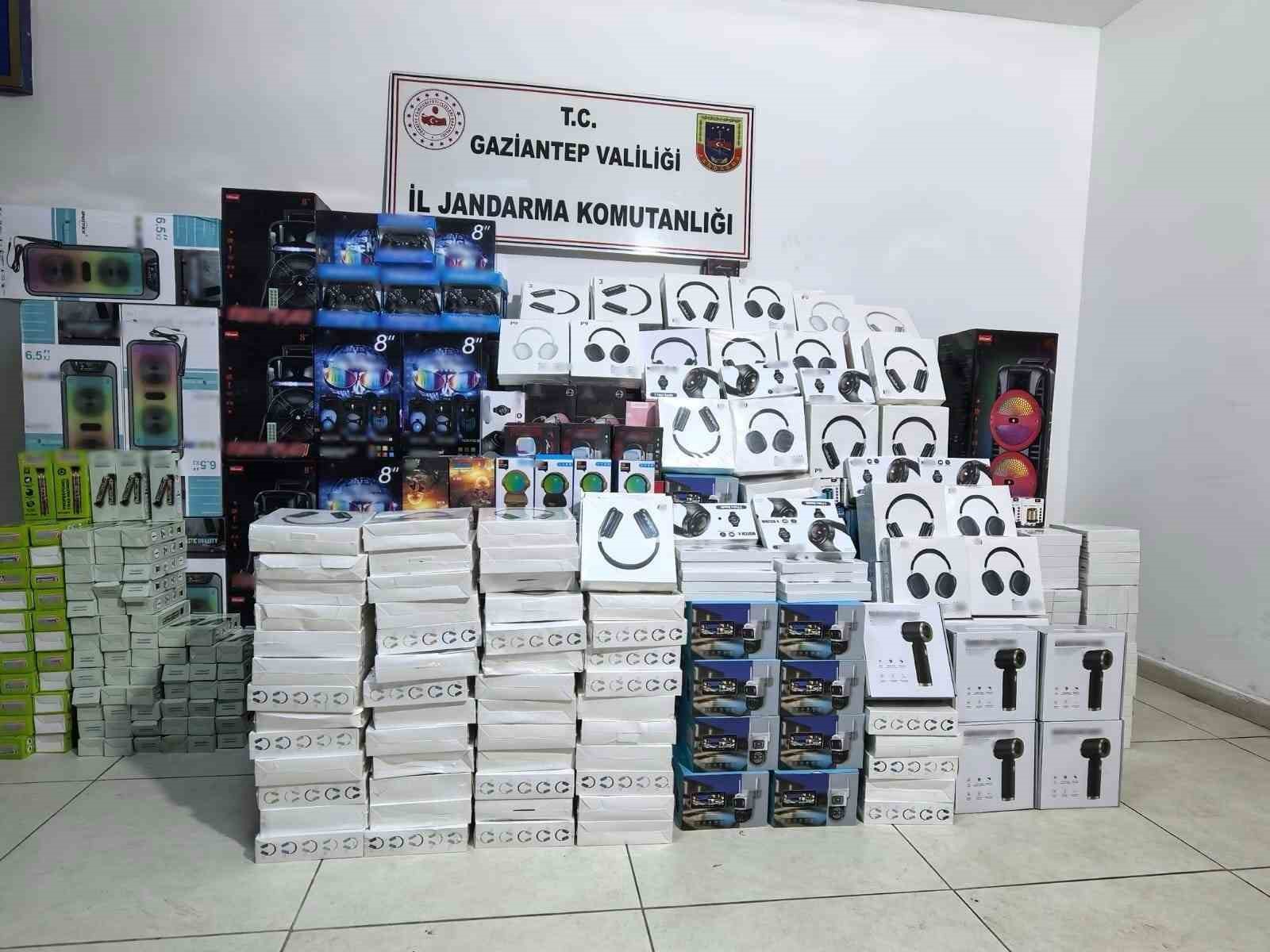 Gaziantep’te 1,5 milyon TL değerinde kaçak elektronik eşya ele geçirildi