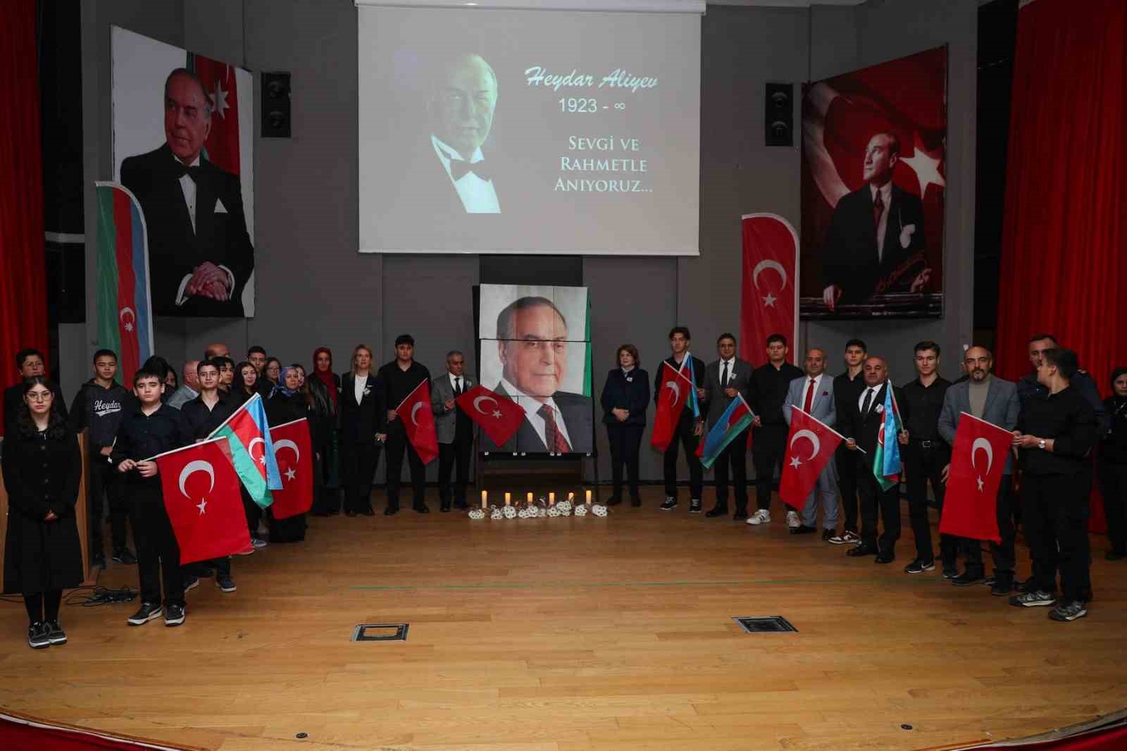 Heydar Aliyev vefatının 22. yılında Aliağa’da anıldı