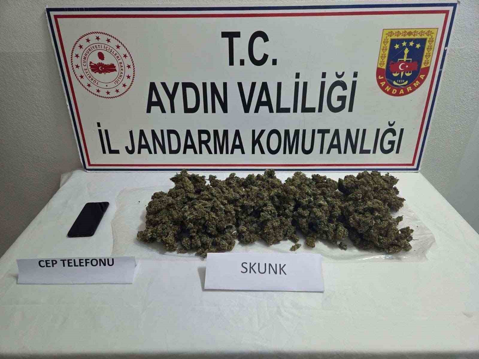 Didim’de yabancı uyruklu şahsın evinde 1 kilo uyuşturucu ele geçirildi
