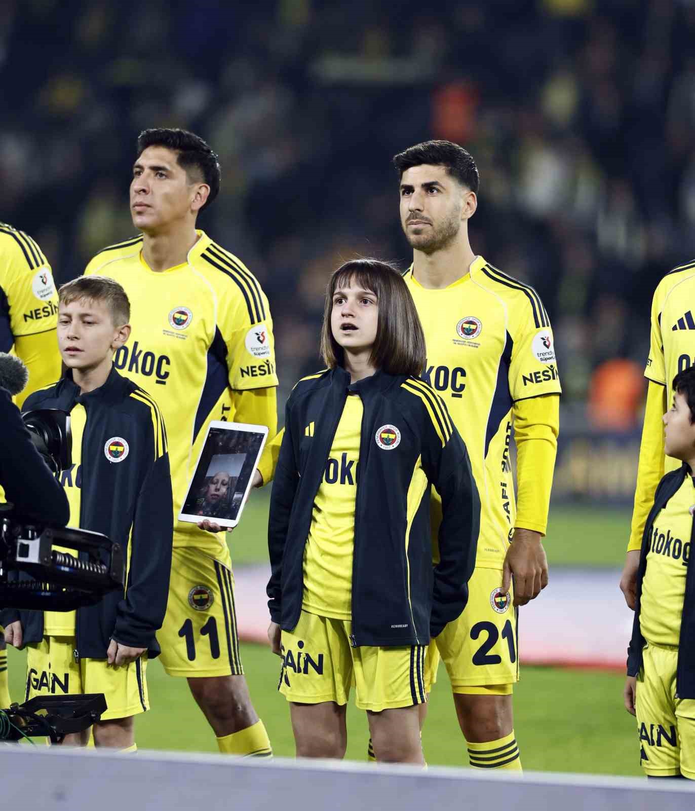 Fenerbahçe, Konyaspor maçında özel konuklarını ağırladı