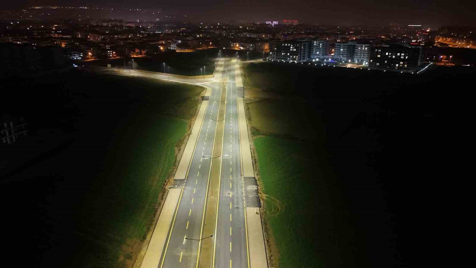 B&uuml;y&uuml;kşehir Belediyesi&rsquo;nin &ccedil;alışmaları ile Aydın&rsquo;ın ulaşım altyapısı yenileniyor
